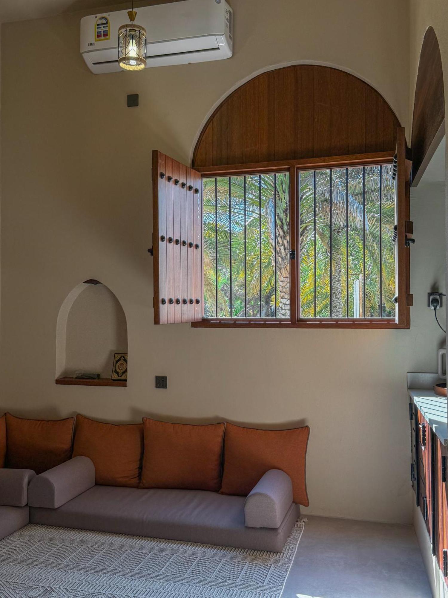 بيت أرض الثراء Rich Land House Nizwa Esterno foto